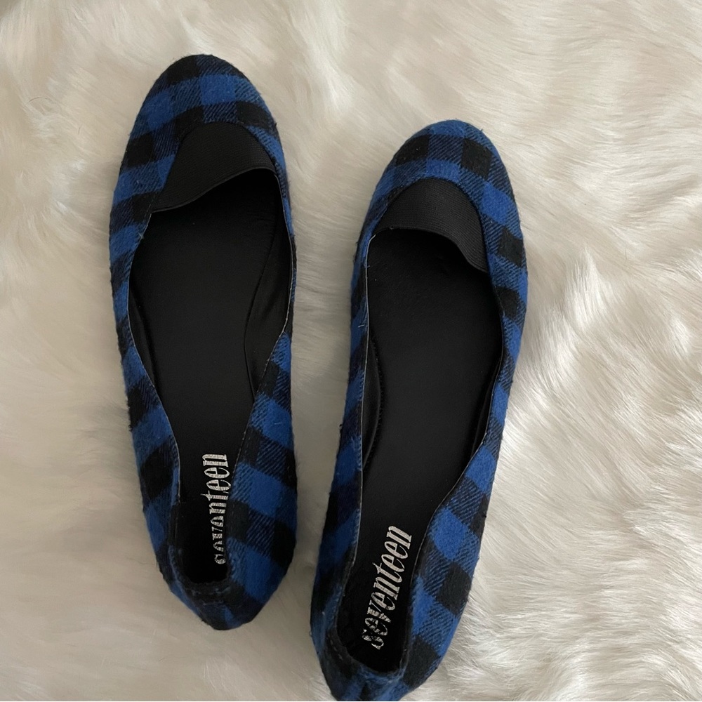 Seventeen ballet style flats size 10